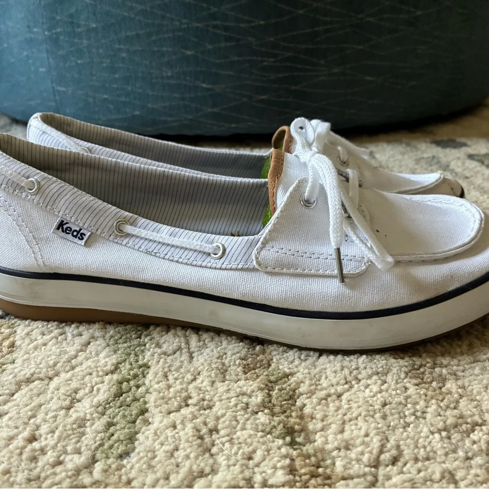 Keds White Canvas Lace-Up Boat Sneakers with Navy Insole - Picture 3 of 6